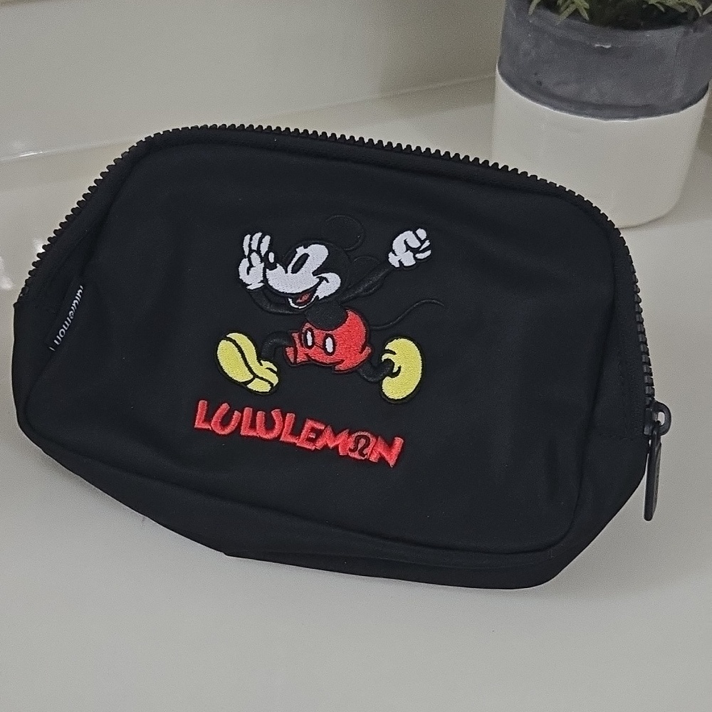 Everywhere belt bag 1L